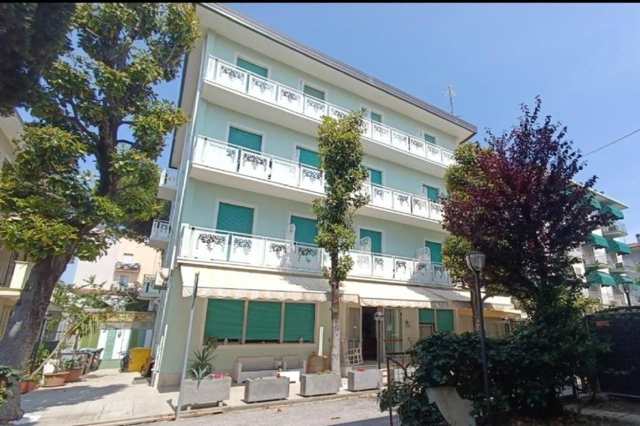 Hotel Sabrina Nord Rimini Extérieur photo